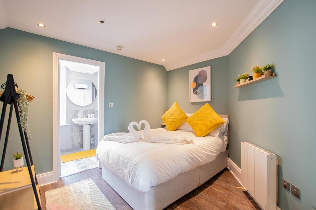 The Yellow Door By Shortstays Сasa de vacaciones *