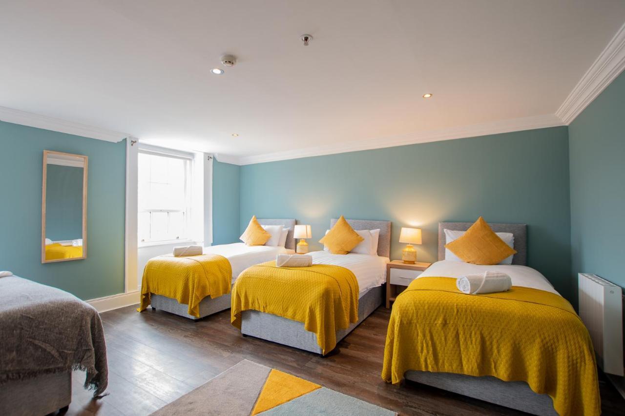 Сasa de vacaciones The Yellow Door By Shortstays *